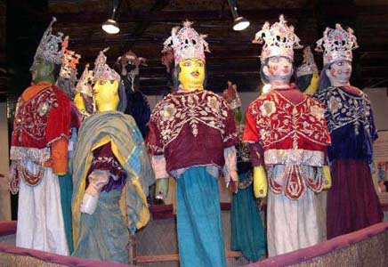 Rodpuppets from West Bengal - From the collection of the Sangeet Natak Akademi, New Delhi - Photo: Elisabeth den Otter, 2003 © 
